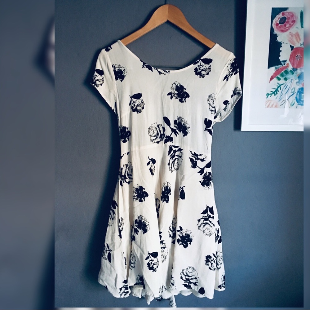 Light and airy- rose print dress